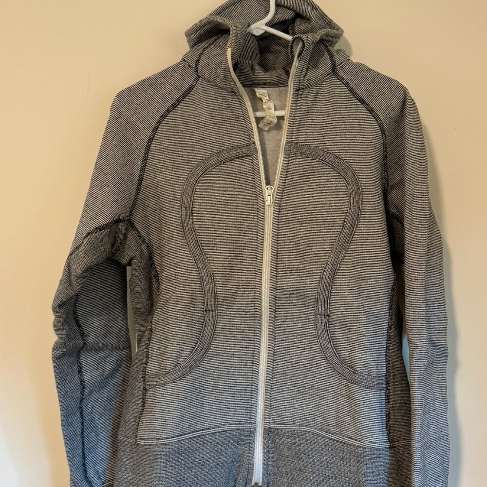 NEW - Lululemon Scuba-like Full-Zip Hoodie, White/Black Stripe, Size 10
